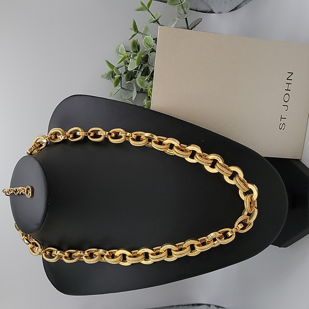 ST JOHN GOLD NECKLACE